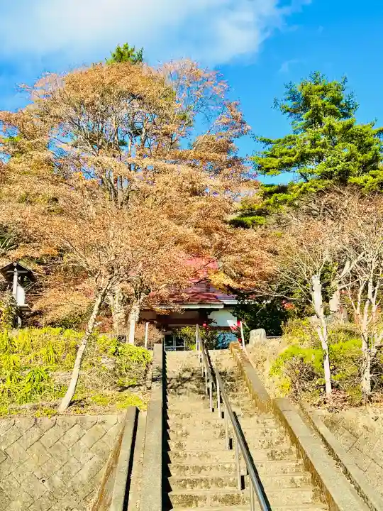 日輪寺の{uncategorized: "未分類", other: "その他", undefined: "問題あり", building: "その他建物", grave: "お墓", sacred_gate: "鳥居", guardian: "狛犬", statue: "像", buddha: "仏像", history: "歴史", nature: "自然", garden: "庭園", animal: "動物", pagoda: "塔", temizu: "手水舎", mountain_gate: "山門・神門", sanctuary: "本殿・本堂", subordinate: "末社・摂社", art: "芸術", scenery: "景色", jizo: "地蔵", ema: "絵馬", goshuin: "御朱印", omikuji: "おみくじ", items: "授与品その他", amulet: "お守り", goshuincho: "御朱印帳", eats: "食事", festival: "お祭り", votive_dance: "神楽", shichigosan: "七五三参", wedding: "結婚式", experience: "体験その他", initially: "初詣", around: "周辺", anti_infection: "感染症対策"}