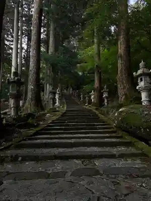 英彦山豊前坊高住神社の{uncategorized: "未分類", other: "その他", undefined: "問題あり", building: "その他建物", grave: "お墓", sacred_gate: "鳥居", guardian: "狛犬", statue: "像", buddha: "仏像", history: "歴史", nature: "自然", garden: "庭園", animal: "動物", pagoda: "塔", temizu: "手水舎", mountain_gate: "山門・神門", sanctuary: "本殿・本堂", subordinate: "末社・摂社", art: "芸術", scenery: "景色", jizo: "地蔵", ema: "絵馬", goshuin: "御朱印", omikuji: "おみくじ", items: "授与品その他", amulet: "お守り", goshuincho: "御朱印帳", eats: "食事", festival: "お祭り", votive_dance: "神楽", shichigosan: "七五三参", wedding: "結婚式", experience: "体験その他", initially: "初詣", around: "周辺", anti_infection: "感染症対策"}
