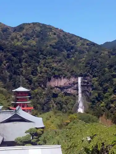 青岸渡寺の建物その他