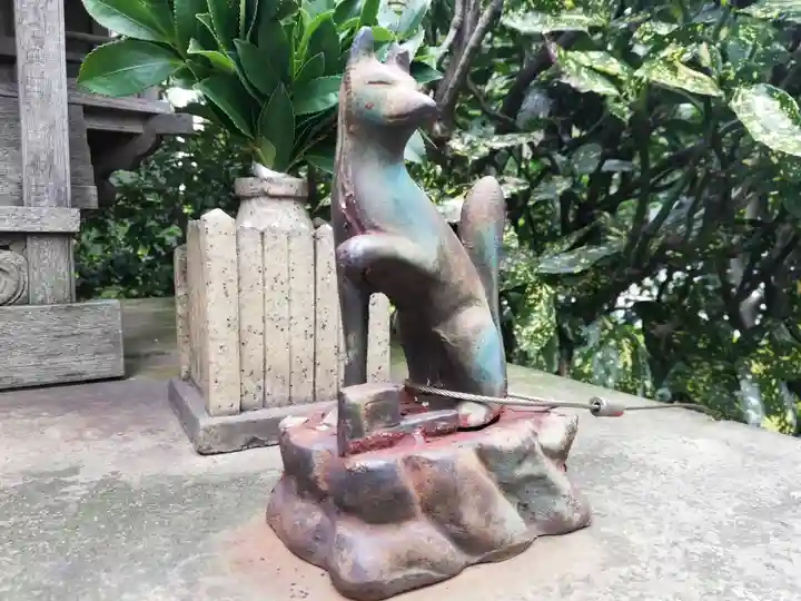 稲荷神社の狛犬