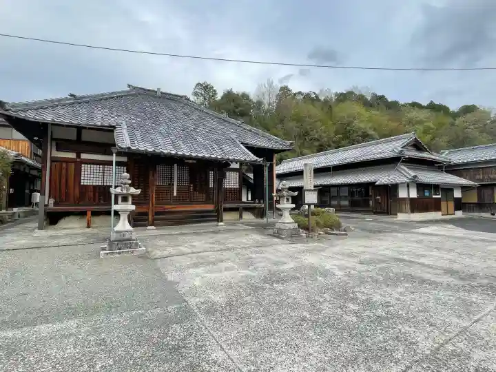 安楽寺の{uncategorized: "未分類", other: "その他", undefined: "問題あり", building: "その他建物", grave: "お墓", sacred_gate: "鳥居", guardian: "狛犬", statue: "像", buddha: "仏像", history: "歴史", nature: "自然", garden: "庭園", animal: "動物", pagoda: "塔", temizu: "手水舎", mountain_gate: "山門・神門", sanctuary: "本殿・本堂", subordinate: "末社・摂社", art: "芸術", scenery: "景色", jizo: "地蔵", ema: "絵馬", goshuin: "御朱印", omikuji: "おみくじ", items: "授与品その他", amulet: "お守り", goshuincho: "御朱印帳", eats: "食事", festival: "お祭り", votive_dance: "神楽", shichigosan: "七五三参", wedding: "結婚式", experience: "体験その他", initially: "初詣", around: "周辺", anti_infection: "感染症対策"}