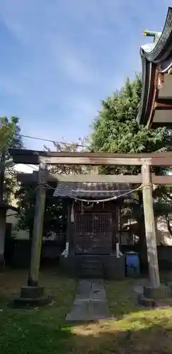 諏訪神社の鳥居