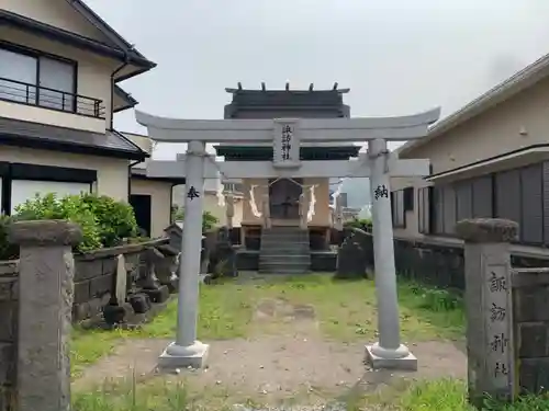 諏訪神社の鳥居