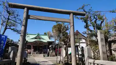 諏訪神社の鳥居