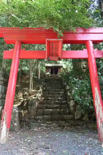 多禰寺の鳥居