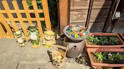 谷中西光寺の像