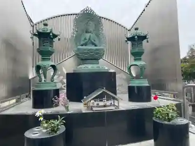 源長寺の{uncategorized: "未分類", other: "その他", undefined: "問題あり", building: "その他建物", grave: "お墓", sacred_gate: "鳥居", guardian: "狛犬", statue: "像", buddha: "仏像", history: "歴史", nature: "自然", garden: "庭園", animal: "動物", pagoda: "塔", temizu: "手水舎", mountain_gate: "山門・神門", sanctuary: "本殿・本堂", subordinate: "末社・摂社", art: "芸術", scenery: "景色", jizo: "地蔵", ema: "絵馬", goshuin: "御朱印", omikuji: "おみくじ", items: "授与品その他", amulet: "お守り", goshuincho: "御朱印帳", eats: "食事", festival: "お祭り", votive_dance: "神楽", shichigosan: "七五三参", wedding: "結婚式", experience: "体験その他", initially: "初詣", around: "周辺", anti_infection: "感染症対策"}