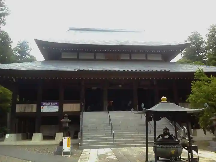 高蔵寺の本殿・本堂