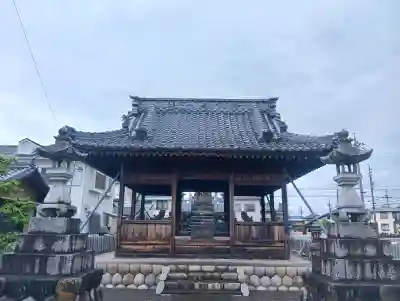 神明神社の{uncategorized: "未分類", other: "その他", undefined: "問題あり", building: "その他建物", grave: "お墓", sacred_gate: "鳥居", guardian: "狛犬", statue: "像", buddha: "仏像", history: "歴史", nature: "自然", garden: "庭園", animal: "動物", pagoda: "塔", temizu: "手水舎", mountain_gate: "山門・神門", sanctuary: "本殿・本堂", subordinate: "末社・摂社", art: "芸術", scenery: "景色", jizo: "地蔵", ema: "絵馬", goshuin: "御朱印", omikuji: "おみくじ", items: "授与品その他", amulet: "お守り", goshuincho: "御朱印帳", eats: "食事", festival: "お祭り", votive_dance: "神楽", shichigosan: "七五三参", wedding: "結婚式", experience: "体験その他", initially: "初詣", around: "周辺", anti_infection: "感染症対策"}
