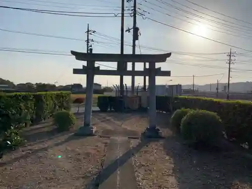 八幡神社の鳥居