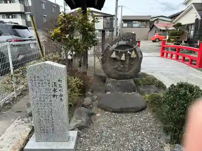 槻井泉神社の{uncategorized: "未分類", other: "その他", undefined: "問題あり", building: "その他建物", grave: "お墓", sacred_gate: "鳥居", guardian: "狛犬", statue: "像", buddha: "仏像", history: "歴史", nature: "自然", garden: "庭園", animal: "動物", pagoda: "塔", temizu: "手水舎", mountain_gate: "山門・神門", sanctuary: "本殿・本堂", subordinate: "末社・摂社", art: "芸術", scenery: "景色", jizo: "地蔵", ema: "絵馬", goshuin: "御朱印", omikuji: "おみくじ", items: "授与品その他", amulet: "お守り", goshuincho: "御朱印帳", eats: "食事", festival: "お祭り", votive_dance: "神楽", shichigosan: "七五三参", wedding: "結婚式", experience: "体験その他", initially: "初詣", around: "周辺", anti_infection: "感染症対策"}
