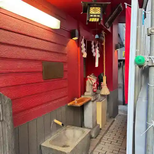 豊岩稲荷神社の{uncategorized: "未分類", other: "その他", undefined: "問題あり", building: "その他建物", grave: "お墓", sacred_gate: "鳥居", guardian: "狛犬", statue: "像", buddha: "仏像", history: "歴史", nature: "自然", garden: "庭園", animal: "動物", pagoda: "塔", temizu: "手水舎", mountain_gate: "山門・神門", sanctuary: "本殿・本堂", subordinate: "末社・摂社", art: "芸術", scenery: "景色", jizo: "地蔵", ema: "絵馬", goshuin: "御朱印", omikuji: "おみくじ", items: "授与品その他", amulet: "お守り", goshuincho: "御朱印帳", eats: "食事", festival: "お祭り", votive_dance: "神楽", shichigosan: "七五三参", wedding: "結婚式", experience: "体験その他", initially: "初詣", around: "周辺", anti_infection: "感染症対策"}