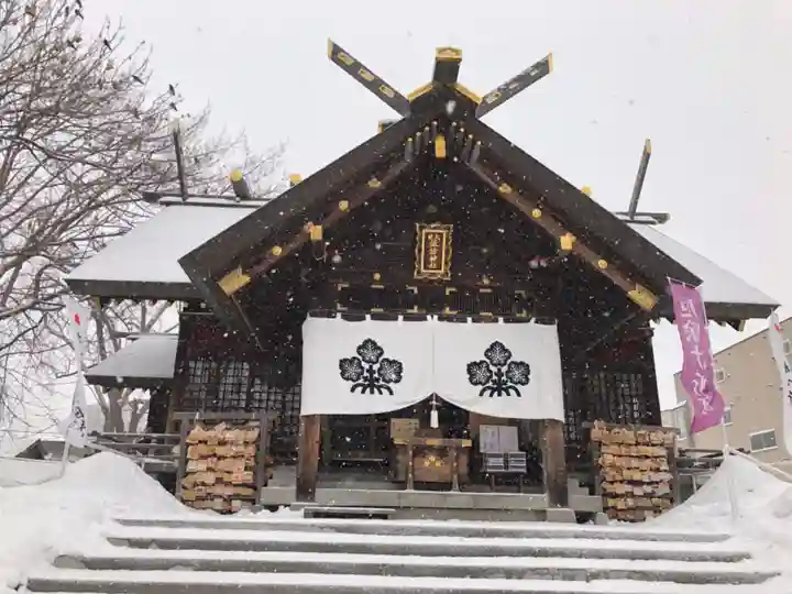 札幌諏訪神社の本殿・本堂