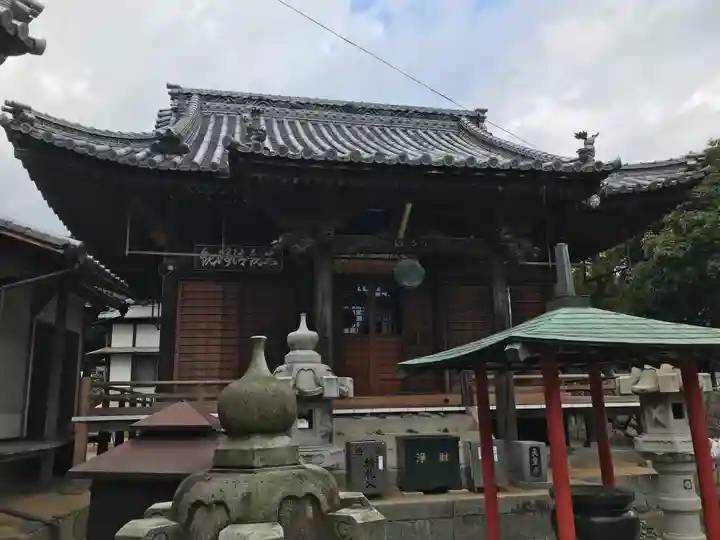 天皇寺の本殿・本堂