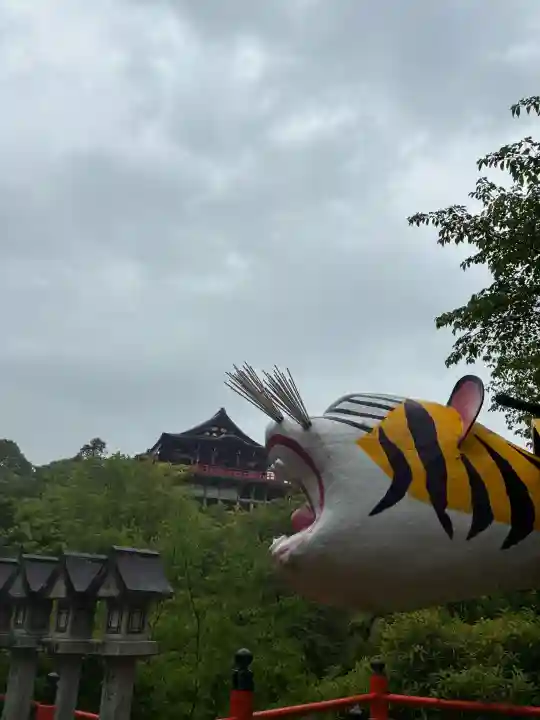 朝護孫子寺の{uncategorized: "未分類", other: "その他", undefined: "問題あり", building: "その他建物", grave: "お墓", sacred_gate: "鳥居", guardian: "狛犬", statue: "像", buddha: "仏像", history: "歴史", nature: "自然", garden: "庭園", animal: "動物", pagoda: "塔", temizu: "手水舎", mountain_gate: "山門・神門", sanctuary: "本殿・本堂", subordinate: "末社・摂社", art: "芸術", scenery: "景色", jizo: "地蔵", ema: "絵馬", goshuin: "御朱印", omikuji: "おみくじ", items: "授与品その他", amulet: "お守り", goshuincho: "御朱印帳", eats: "食事", festival: "お祭り", votive_dance: "神楽", shichigosan: "七五三参", wedding: "結婚式", experience: "体験その他", initially: "初詣", around: "周辺", anti_infection: "感染症対策"}