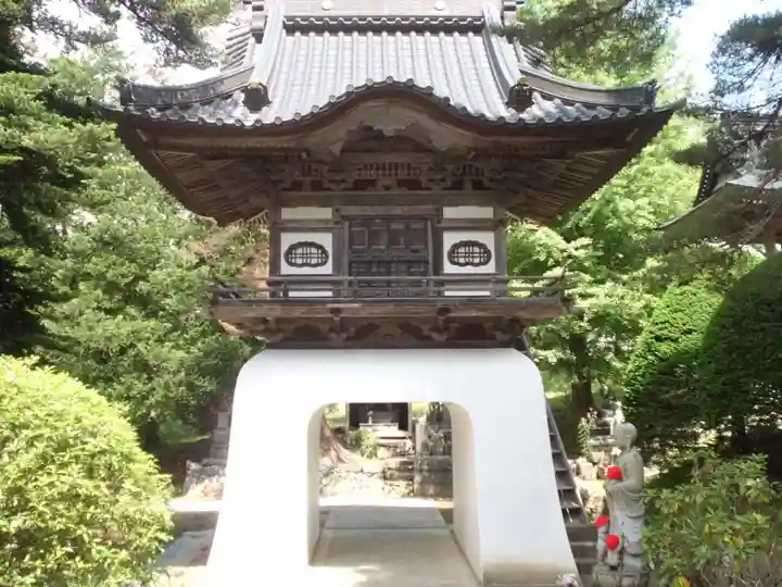 洞雲寺の山門・神門