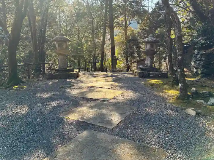 高山寺の{uncategorized: "未分類", other: "その他", undefined: "問題あり", building: "その他建物", grave: "お墓", sacred_gate: "鳥居", guardian: "狛犬", statue: "像", buddha: "仏像", history: "歴史", nature: "自然", garden: "庭園", animal: "動物", pagoda: "塔", temizu: "手水舎", mountain_gate: "山門・神門", sanctuary: "本殿・本堂", subordinate: "末社・摂社", art: "芸術", scenery: "景色", jizo: "地蔵", ema: "絵馬", goshuin: "御朱印", omikuji: "おみくじ", items: "授与品その他", amulet: "お守り", goshuincho: "御朱印帳", eats: "食事", festival: "お祭り", votive_dance: "神楽", shichigosan: "七五三参", wedding: "結婚式", experience: "体験その他", initially: "初詣", around: "周辺", anti_infection: "感染症対策"}