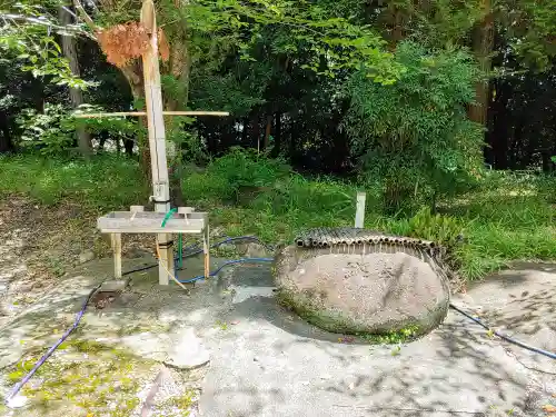 諏訪社（中志段味）の手水舎