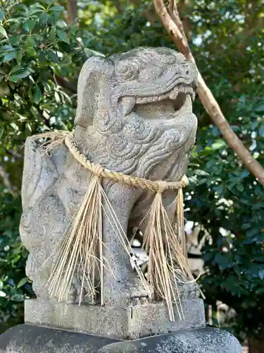 亀之森住吉神社の狛犬