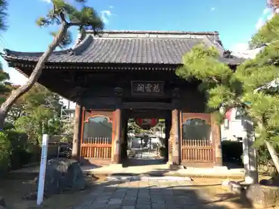 萬満寺の山門・神門