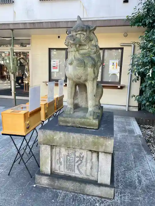 大鳥神社の{uncategorized: "未分類", other: "その他", undefined: "問題あり", building: "その他建物", grave: "お墓", sacred_gate: "鳥居", guardian: "狛犬", statue: "像", buddha: "仏像", history: "歴史", nature: "自然", garden: "庭園", animal: "動物", pagoda: "塔", temizu: "手水舎", mountain_gate: "山門・神門", sanctuary: "本殿・本堂", subordinate: "末社・摂社", art: "芸術", scenery: "景色", jizo: "地蔵", ema: "絵馬", goshuin: "御朱印", omikuji: "おみくじ", items: "授与品その他", amulet: "お守り", goshuincho: "御朱印帳", eats: "食事", festival: "お祭り", votive_dance: "神楽", shichigosan: "七五三参", wedding: "結婚式", experience: "体験その他", initially: "初詣", around: "周辺", anti_infection: "感染症対策"}