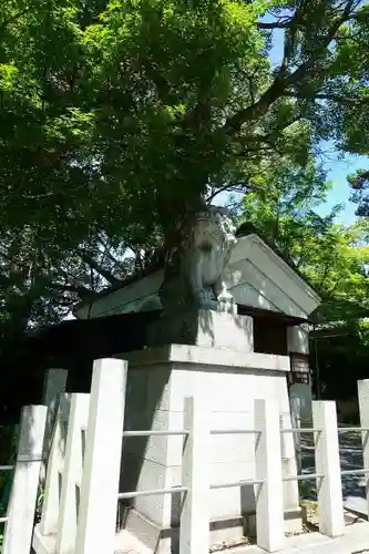 磐手杜神社の狛犬