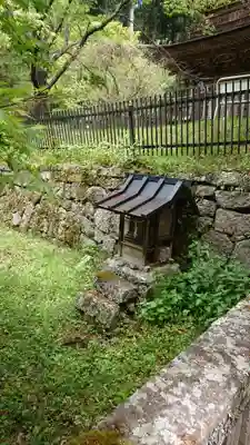 新海三社神社の末社・摂社