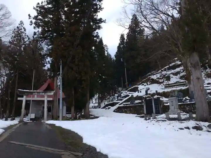 浦佐白山神社(新潟県)
