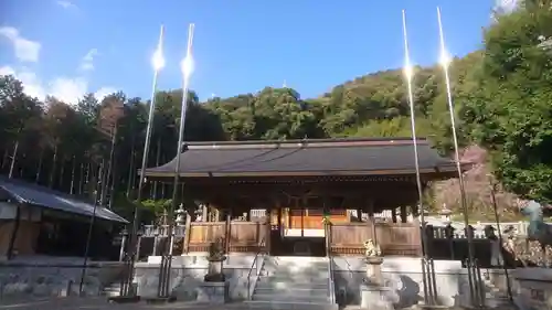 伊波乃西神社の本殿