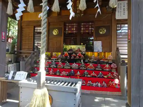 座間神社の本殿・本堂