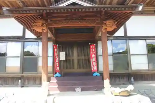 宝泉寺の本殿