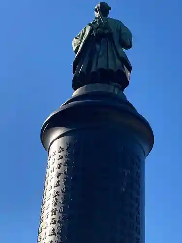 靖國神社の像