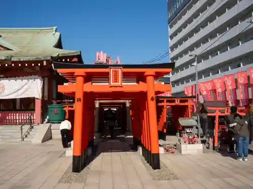 東京羽田 穴守稲荷神社の{uncategorized: "未分類", other: "その他", undefined: "問題あり", building: "その他建物", grave: "お墓", sacred_gate: "鳥居", guardian: "狛犬", statue: "像", buddha: "仏像", history: "歴史", nature: "自然", garden: "庭園", animal: "動物", pagoda: "塔", temizu: "手水舎", mountain_gate: "山門・神門", sanctuary: "本殿・本堂", subordinate: "末社・摂社", art: "芸術", scenery: "景色", jizo: "地蔵", ema: "絵馬", goshuin: "御朱印", omikuji: "おみくじ", items: "授与品その他", amulet: "お守り", goshuincho: "御朱印帳", eats: "食事", festival: "お祭り", votive_dance: "神楽", shichigosan: "七五三参", wedding: "結婚式", experience: "体験その他", initially: "初詣", around: "周辺", anti_infection: "感染症対策"}