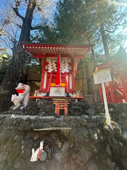 京濱伏見稲荷神社の{uncategorized: "未分類", other: "その他", undefined: "問題あり", building: "その他建物", grave: "お墓", sacred_gate: "鳥居", guardian: "狛犬", statue: "像", buddha: "仏像", history: "歴史", nature: "自然", garden: "庭園", animal: "動物", pagoda: "塔", temizu: "手水舎", mountain_gate: "山門・神門", sanctuary: "本殿・本堂", subordinate: "末社・摂社", art: "芸術", scenery: "景色", jizo: "地蔵", ema: "絵馬", goshuin: "御朱印", omikuji: "おみくじ", items: "授与品その他", amulet: "お守り", goshuincho: "御朱印帳", eats: "食事", festival: "お祭り", votive_dance: "神楽", shichigosan: "七五三参", wedding: "結婚式", experience: "体験その他", initially: "初詣", around: "周辺", anti_infection: "感染症対策"}