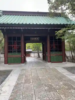 高徳院の山門・神門
