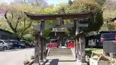 高尾山麓氷川神社の鳥居