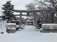 諏訪神社の鳥居