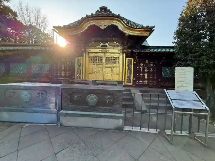 上野東照宮の{uncategorized: "未分類", other: "その他", undefined: "問題あり", building: "その他建物", grave: "お墓", sacred_gate: "鳥居", guardian: "狛犬", statue: "像", buddha: "仏像", history: "歴史", nature: "自然", garden: "庭園", animal: "動物", pagoda: "塔", temizu: "手水舎", mountain_gate: "山門・神門", sanctuary: "本殿・本堂", subordinate: "末社・摂社", art: "芸術", scenery: "景色", jizo: "地蔵", ema: "絵馬", goshuin: "御朱印", omikuji: "おみくじ", items: "授与品その他", amulet: "お守り", goshuincho: "御朱印帳", eats: "食事", festival: "お祭り", votive_dance: "神楽", shichigosan: "七五三参", wedding: "結婚式", experience: "体験その他", initially: "初詣", around: "周辺", anti_infection: "感染症対策"}