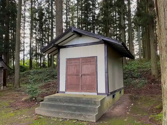 遠賀神社の建物その他