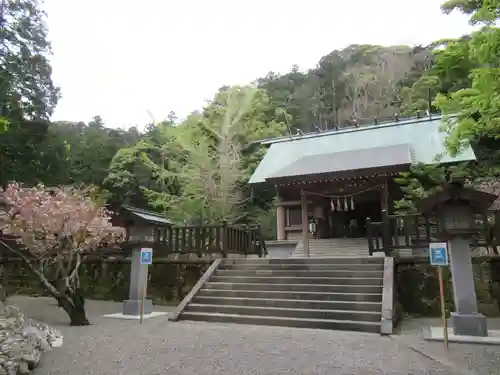 安房神社の本殿・本堂