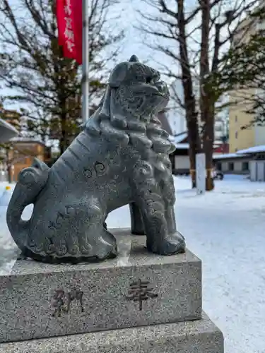 北海道神宮頓宮の狛犬
