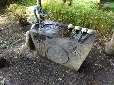 諏訪神社の手水舎