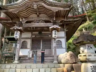 華厳寺の本殿・本堂