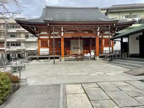 東覺寺の{uncategorized: "未分類", other: "その他", undefined: "問題あり", building: "その他建物", grave: "お墓", sacred_gate: "鳥居", guardian: "狛犬", statue: "像", buddha: "仏像", history: "歴史", nature: "自然", garden: "庭園", animal: "動物", pagoda: "塔", temizu: "手水舎", mountain_gate: "山門・神門", sanctuary: "本殿・本堂", subordinate: "末社・摂社", art: "芸術", scenery: "景色", jizo: "地蔵", ema: "絵馬", goshuin: "御朱印", omikuji: "おみくじ", items: "授与品その他", amulet: "お守り", goshuincho: "御朱印帳", eats: "食事", festival: "お祭り", votive_dance: "神楽", shichigosan: "七五三参", wedding: "結婚式", experience: "体験その他", initially: "初詣", around: "周辺", anti_infection: "感染症対策"}