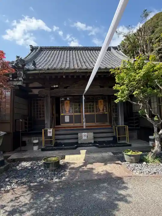 浄林寺の{uncategorized: "未分類", other: "その他", undefined: "問題あり", building: "その他建物", grave: "お墓", sacred_gate: "鳥居", guardian: "狛犬", statue: "像", buddha: "仏像", history: "歴史", nature: "自然", garden: "庭園", animal: "動物", pagoda: "塔", temizu: "手水舎", mountain_gate: "山門・神門", sanctuary: "本殿・本堂", subordinate: "末社・摂社", art: "芸術", scenery: "景色", jizo: "地蔵", ema: "絵馬", goshuin: "御朱印", omikuji: "おみくじ", items: "授与品その他", amulet: "お守り", goshuincho: "御朱印帳", eats: "食事", festival: "お祭り", votive_dance: "神楽", shichigosan: "七五三参", wedding: "結婚式", experience: "体験その他", initially: "初詣", around: "周辺", anti_infection: "感染症対策"}