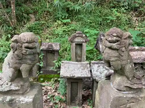 八幡神社の狛犬