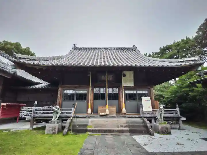 霊丘神社の本殿・本堂