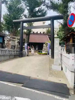 高円寺氷川神社の鳥居