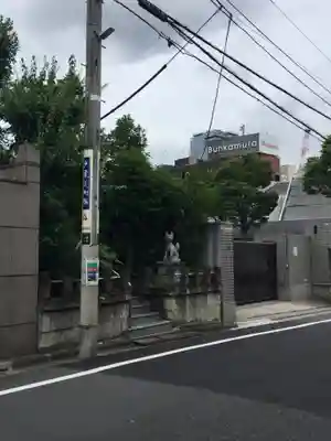 大山稲荷神社の狛犬
