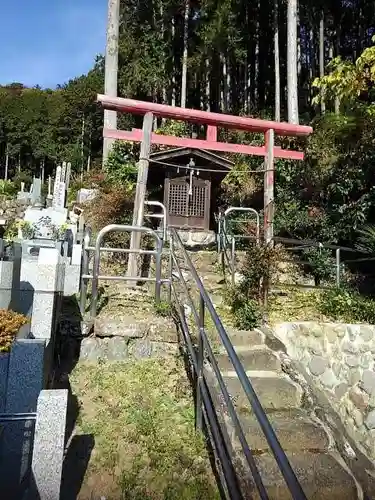 梅岩寺の末社・摂社